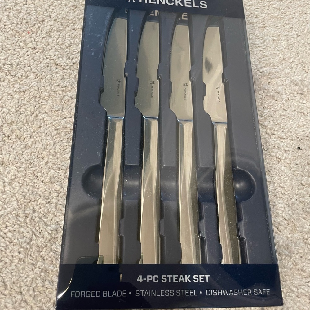 ZWILLING Henckels Stainless Steel Steak Knife Set NWT - Picture 3 of 5